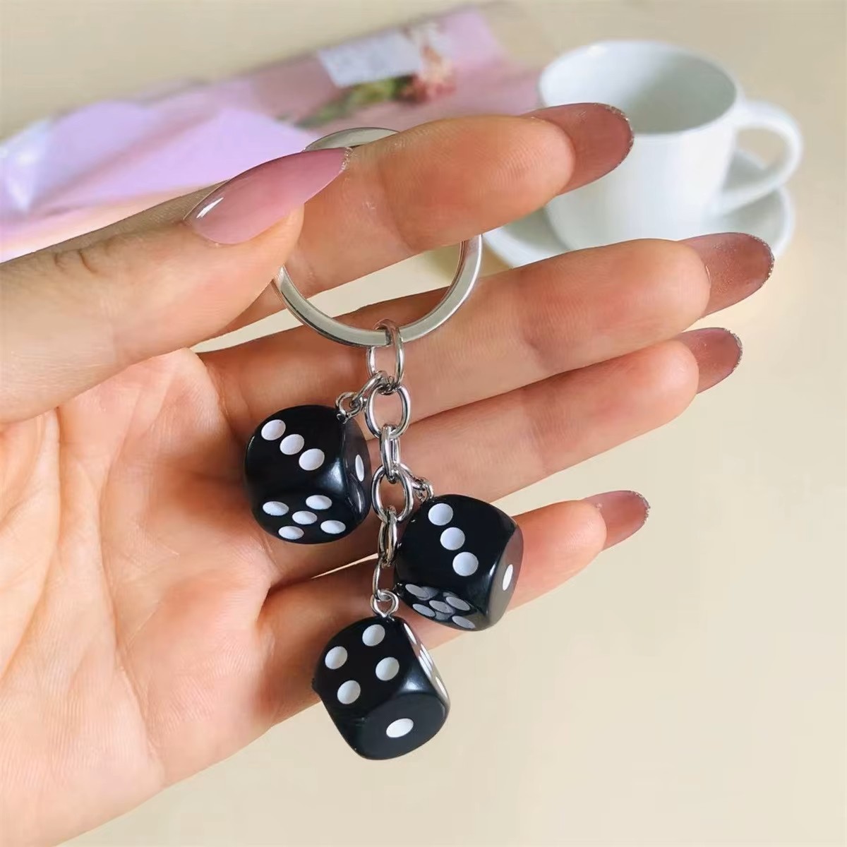 Lucky Dice Keychain with 3 Dice Charms – Fun Novelty Gift for Gamers & Cars