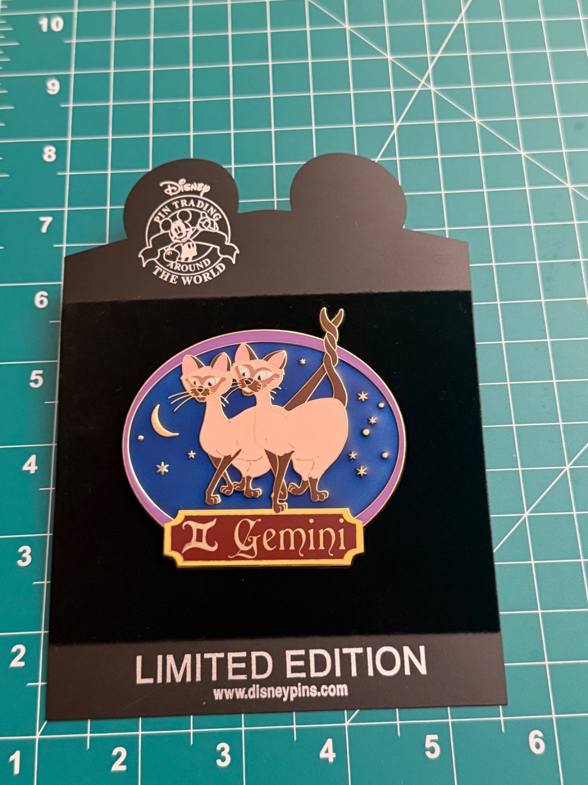 Disney Lady and the Tramp Si & Am Gemini Trading Pin (LE) 300 RARE