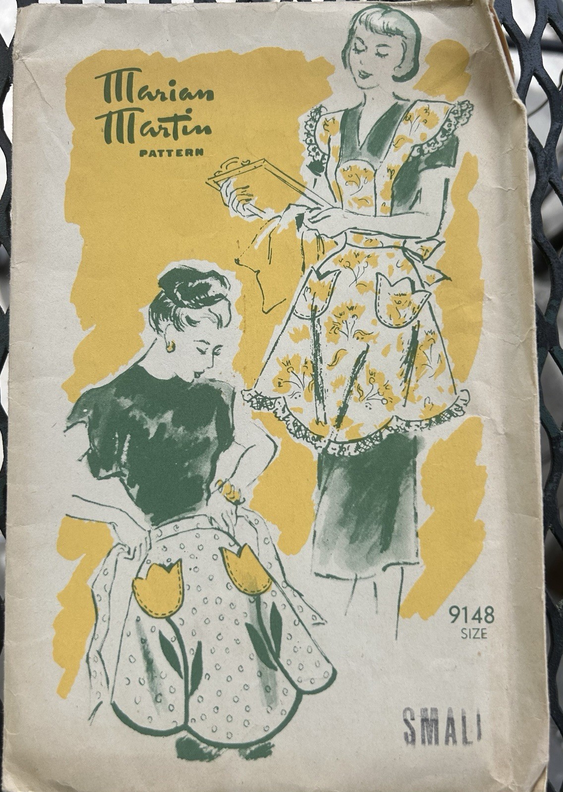 Vintage 1947 Marian Martin Mail Order Pattern 9148 farm kitchen apron set Small Vintage 1947 Marian Martin Mail Order Pattern 9148 farm kitchen apron set Small