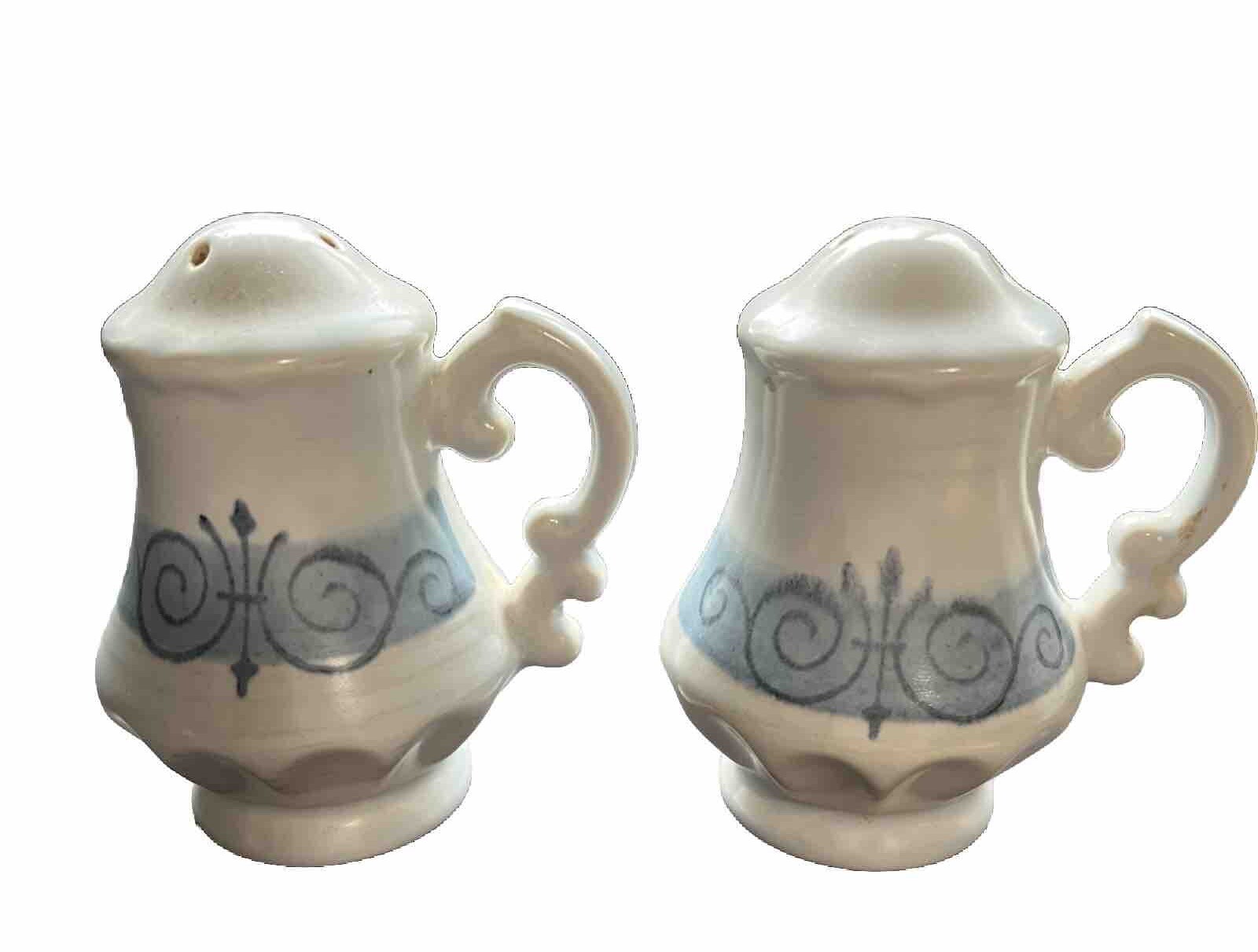 Metlox SALT & PEPPER Shakers Vernon Ware Blue Scroll With Original Stoppers