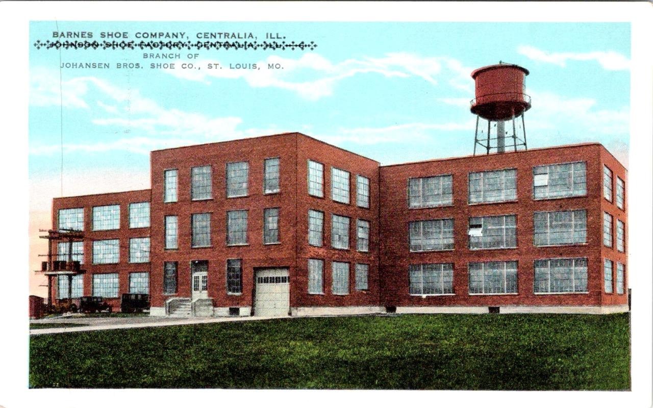 Centralia, IL Illinois  BARNES SHOE COMPANY  Factory/Plant  ca1920's Postcard