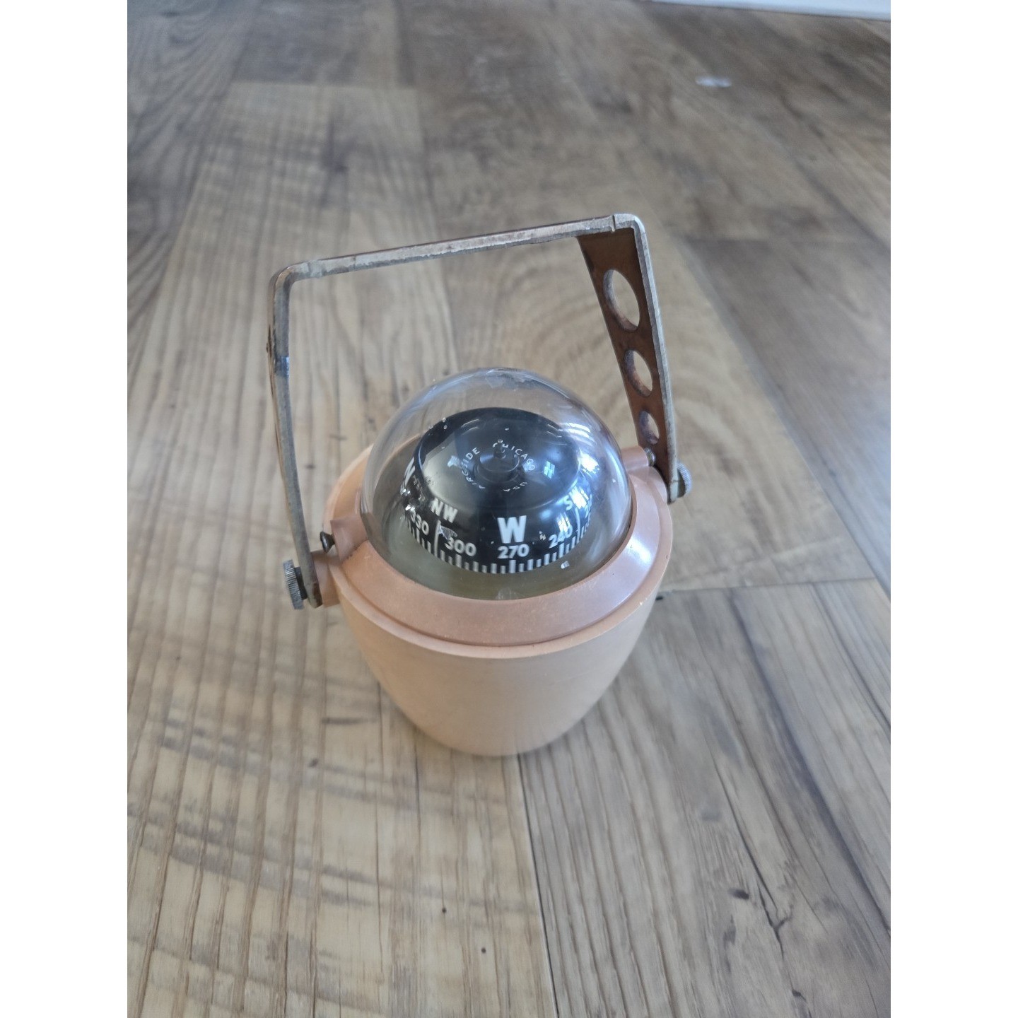 Air Guide Chicago USA Compass With Support