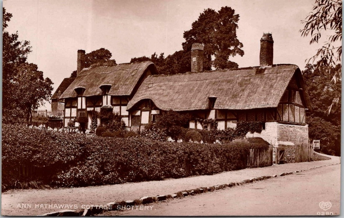 Ann Hathaways Cottage Shottery Thatched Roof Building Postcard