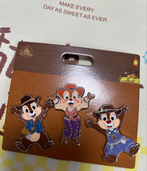HK Disneyland Grizzly Gulch Chip Dale Clarice 3 Pin Set Trading Badge Collection
