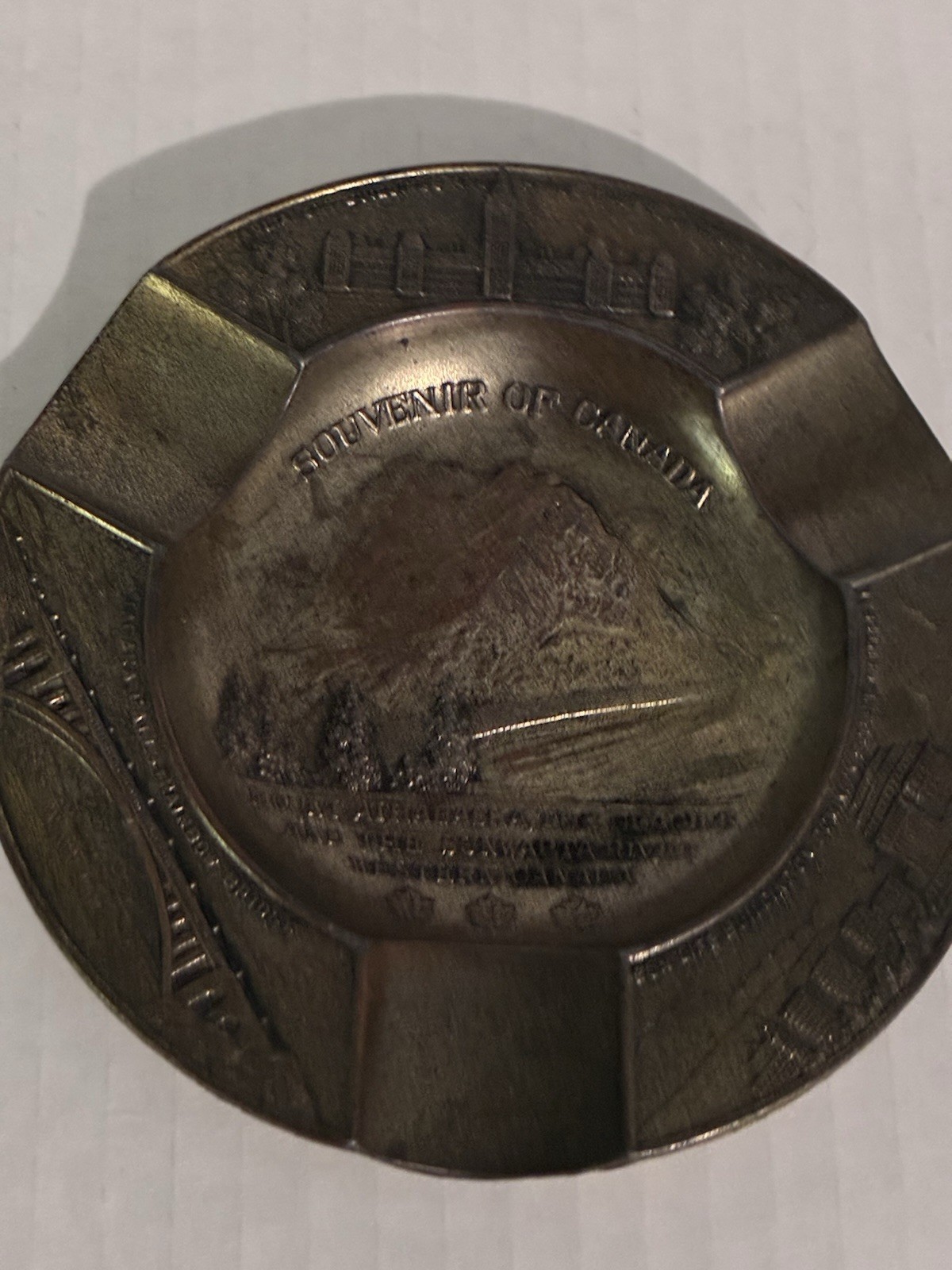 Vintage Ashtray Canada Landmarks Athabaska Glacier River Metal Souvenir
