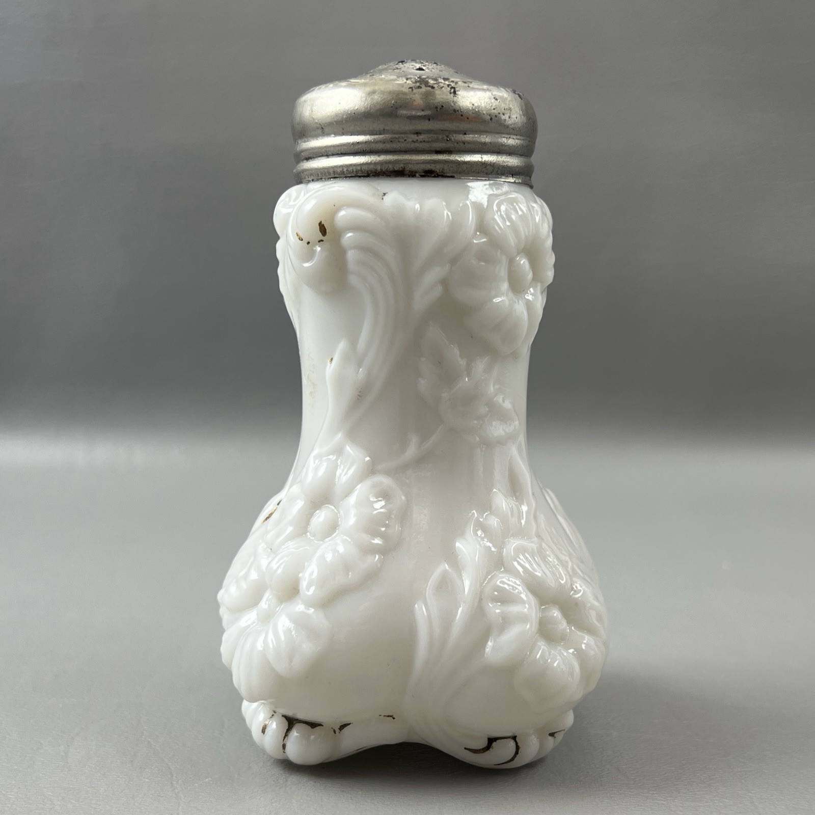 Vintage Westmoreland Milk Glass Blooming Flower Shaker Glows 4.75\