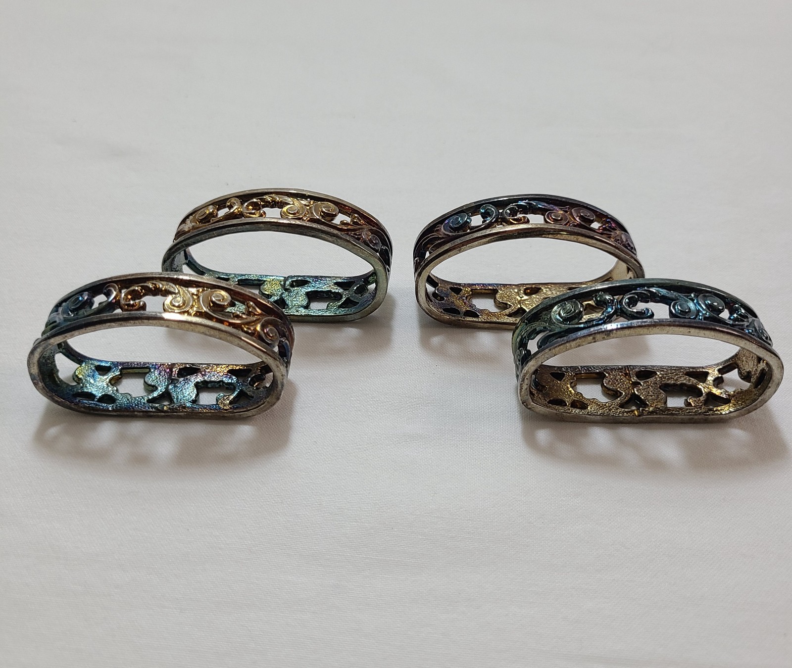 Vintage Silver Plate Napkin Ring Holders     Set of 4     Excellent Condition