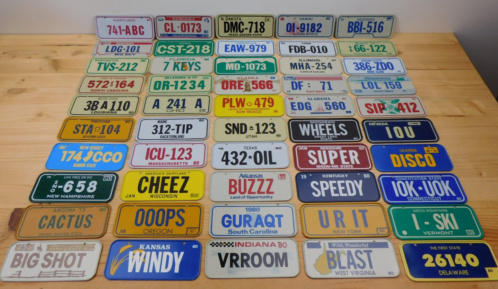 Vintage 1980 Post Cereal Complete 50 State Mini License Plate Set