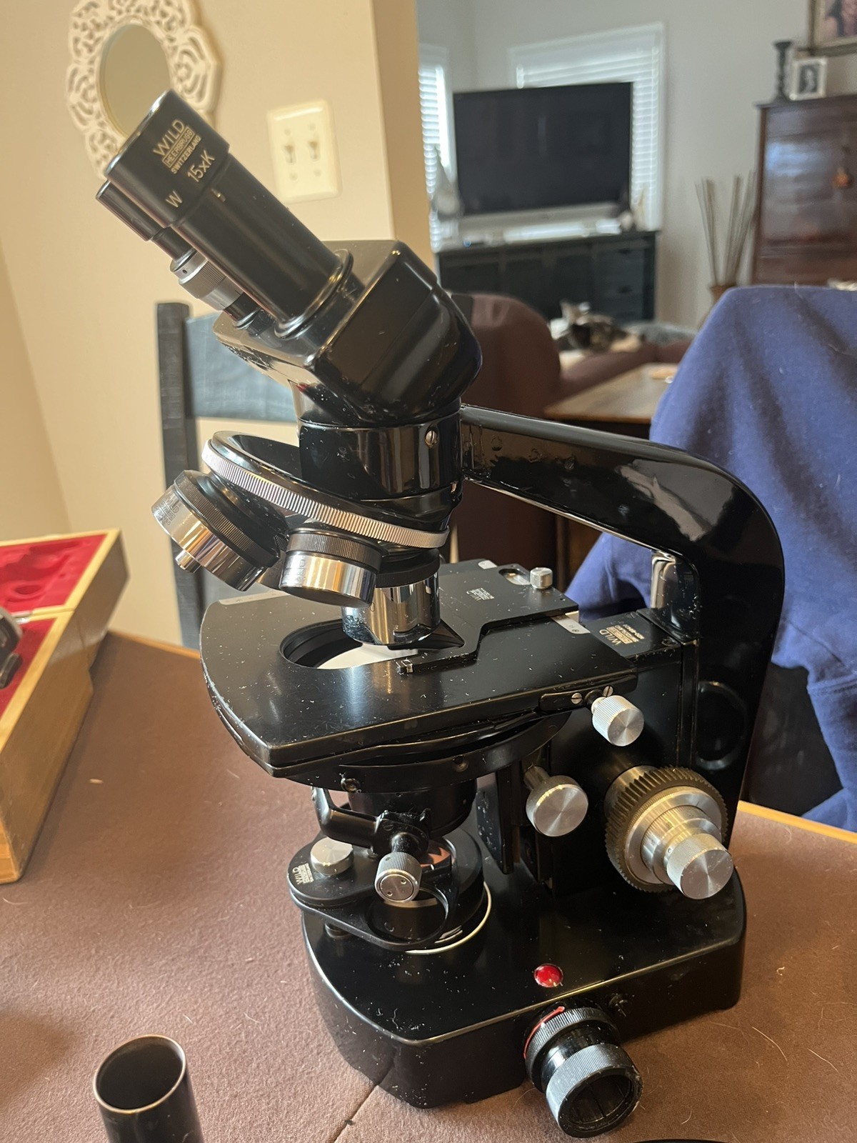 VINTAGE WILD HEERBRUG SWITZERLAND M20 COMPOUND MICROSCOPE + CAMERA+ MANY LENSES