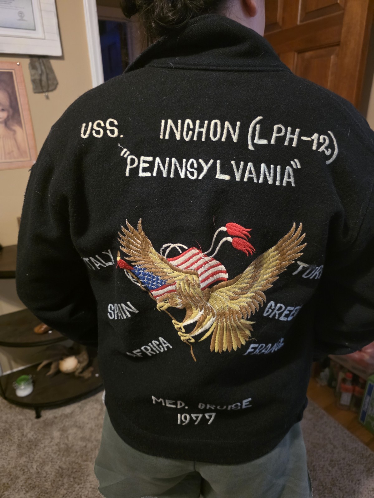 Vintage 1977 USS Inchon LPH-12 Navy Mediterranean Cruise Embroidered Jacket Med. Vintage 1977 USS Inchon LPH-12 Navy Mediterranean Cruise Embroidered Jacket Med.