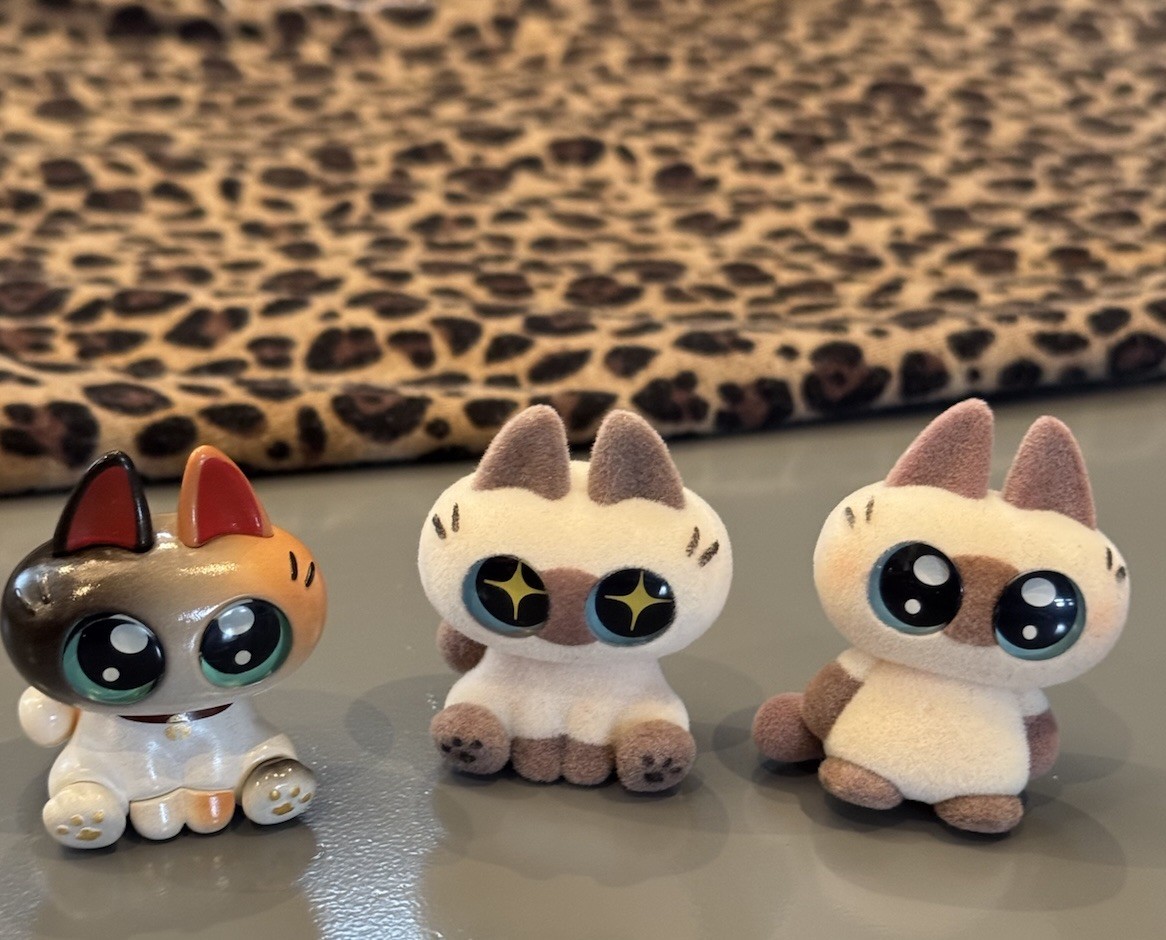 Moe Azukisan Various Siamese Cat 4cm/1.5\
