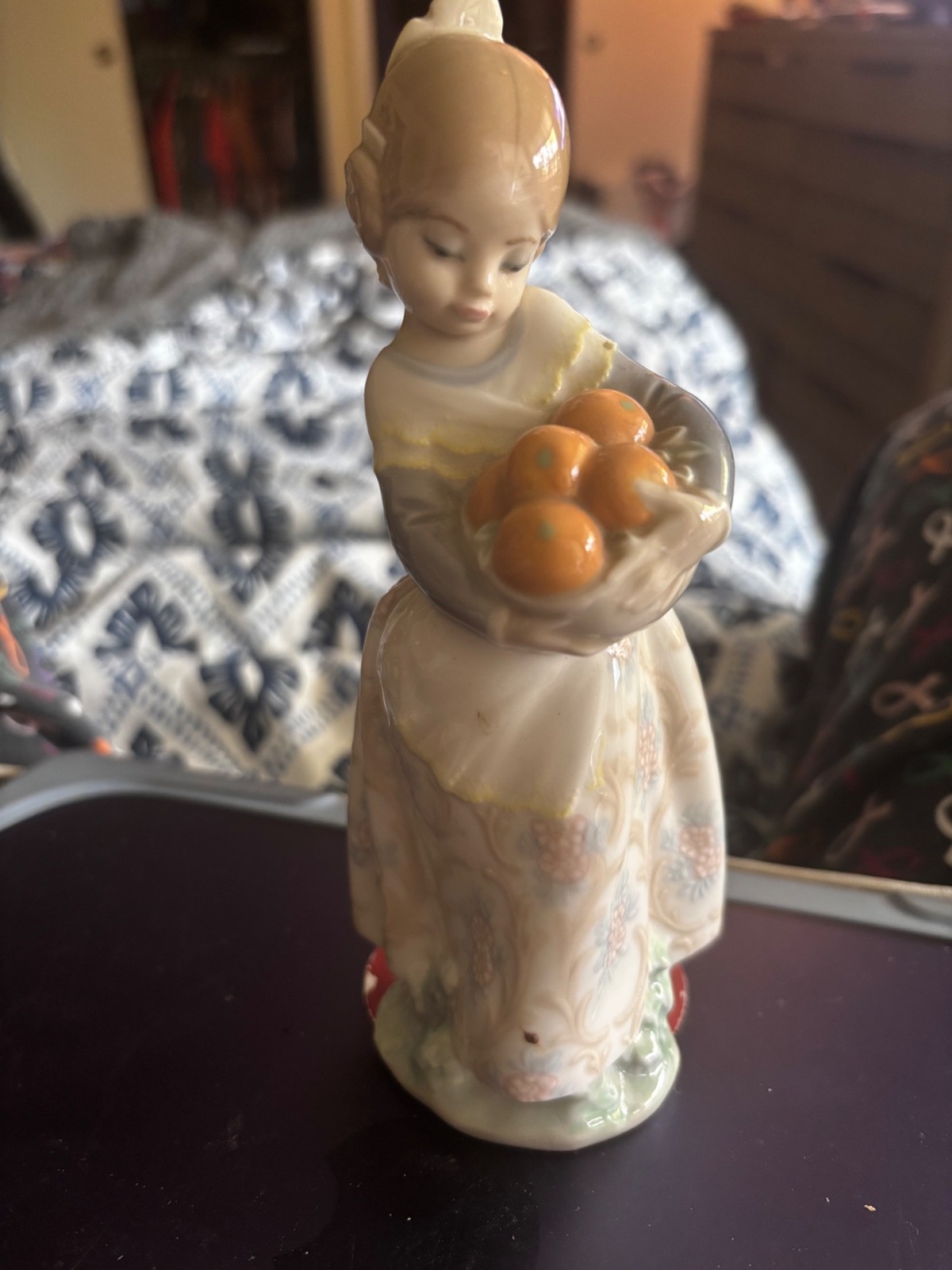 Vintage Lladro Valencia Girl Holding Oranges #4841 Porcelain Figurine Spain