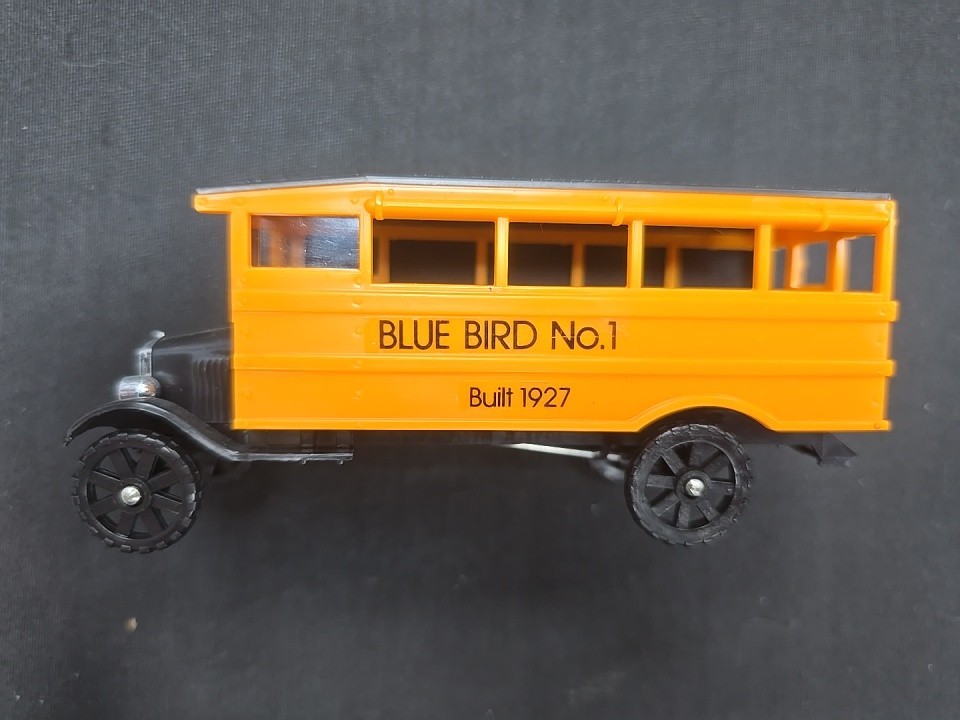 VTG Jimson 380 1927 Ford Model T Blue Bird No. 1 Plastic Scale Model School Bus