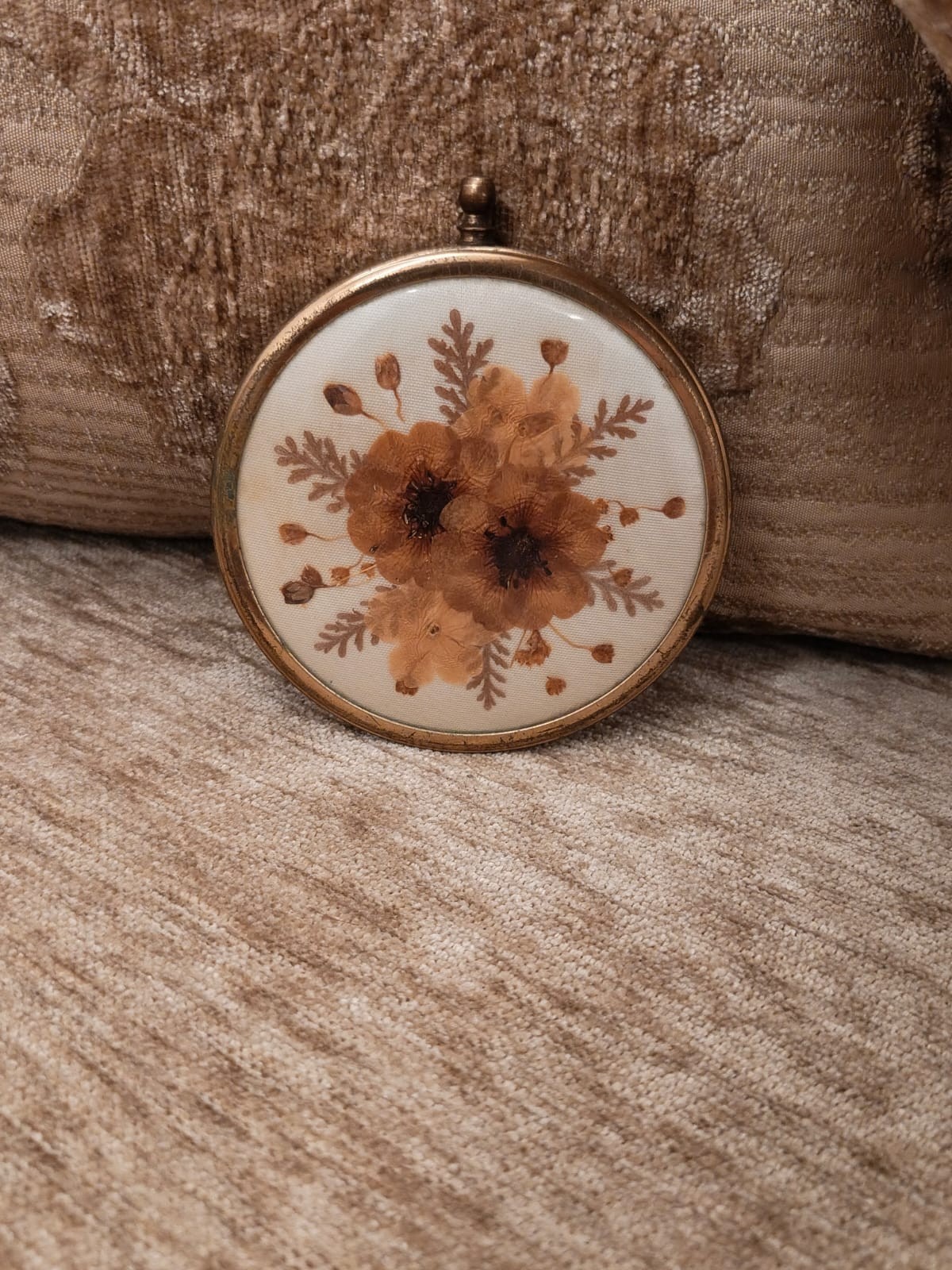 Vintage Pressed Dried Flower Art Convex Glass Brass Frame 3.5 Vintage Pressed Dried Flower Art Convex Glass Brass Frame 3.5
