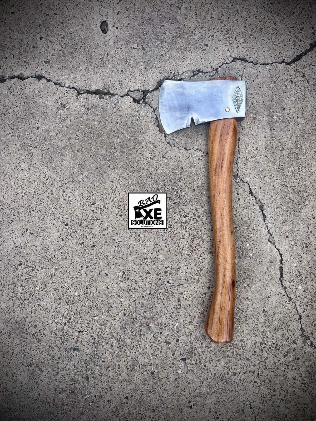 Bad-Axe Shapleigh Diamond Edge 1.8lb Hatchet Axe on 15in Handle, Brass Pinned
