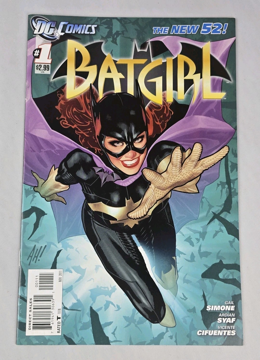 Batgirl #1 New 52 DC Comics Adam Hughes Cover 2011 1st Print NM Condition