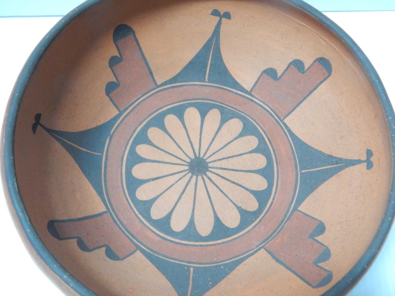 ANTIQUE ZIA PUEBLO INDIAN POTTERY DOUGH / CHILI BOWL POT - FABULOUS DESGN 