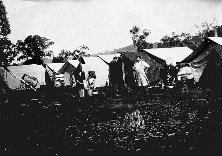 Casterton District, Victoria, 1929 A railway survey camp for the prop Old Photo Casterton District, Victoria, 1929 A railway survey camp for the prop Old Photo