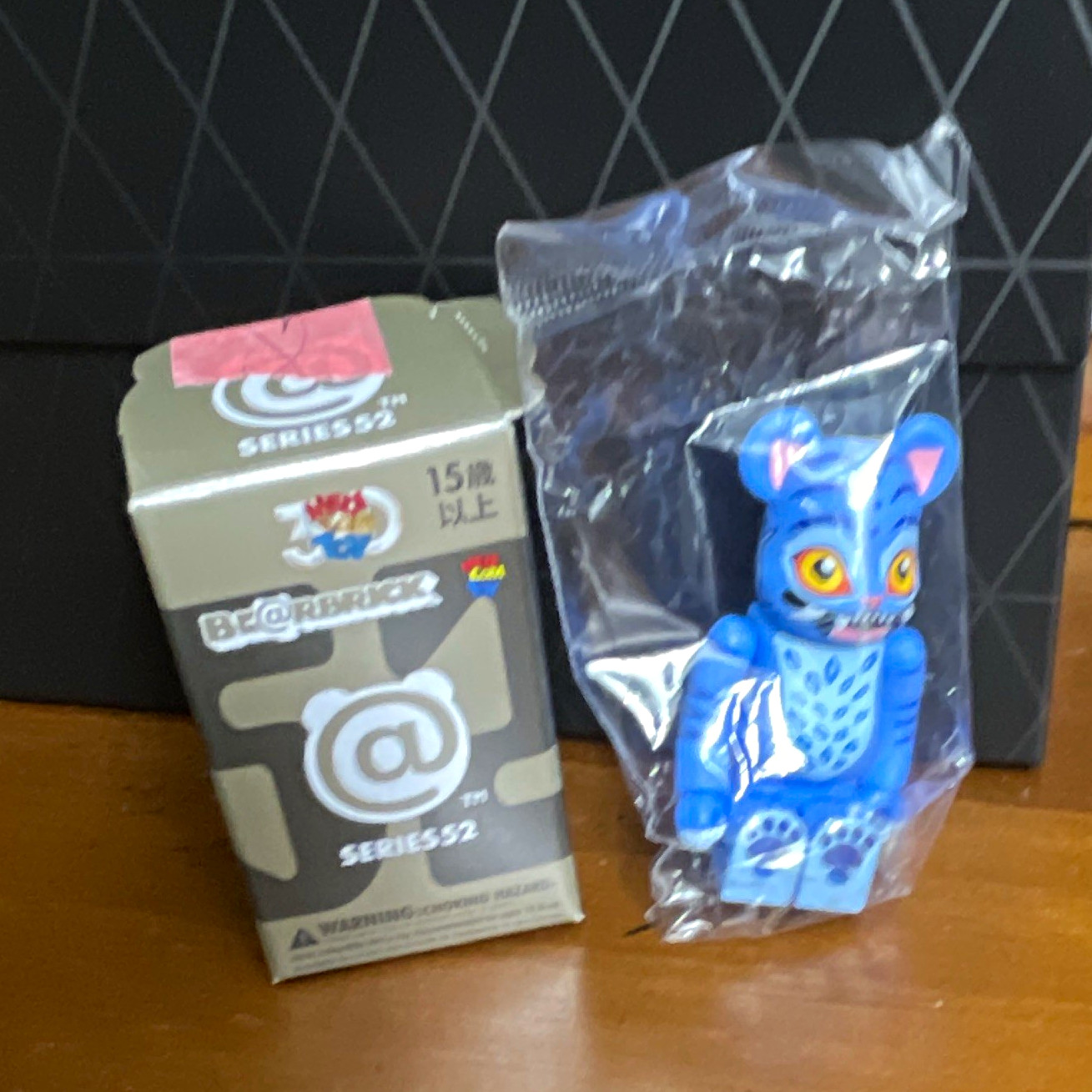 Medicom Toy Bearbrick Series 52 100% Blue Bear Vinyl Figure Blind Box w/ Box