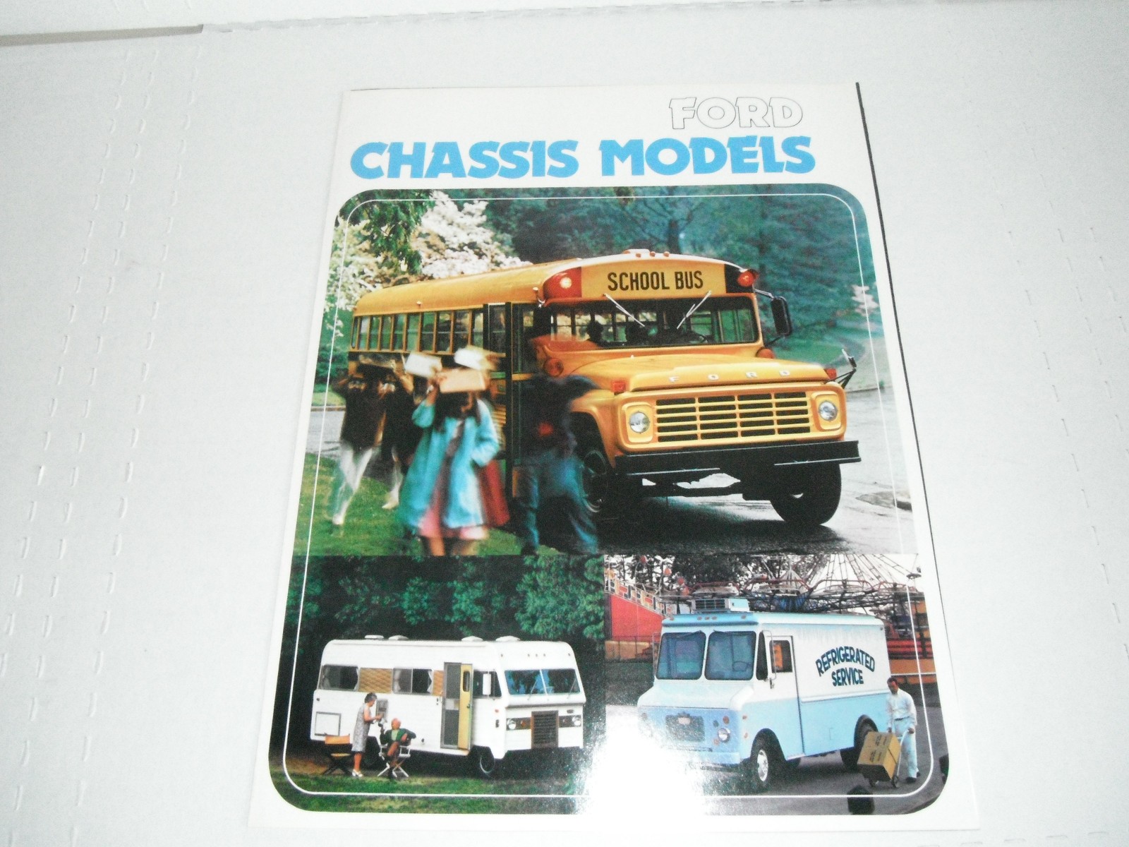 Original 1975 Ford Chassis Models Foldout Sales Brochure nos