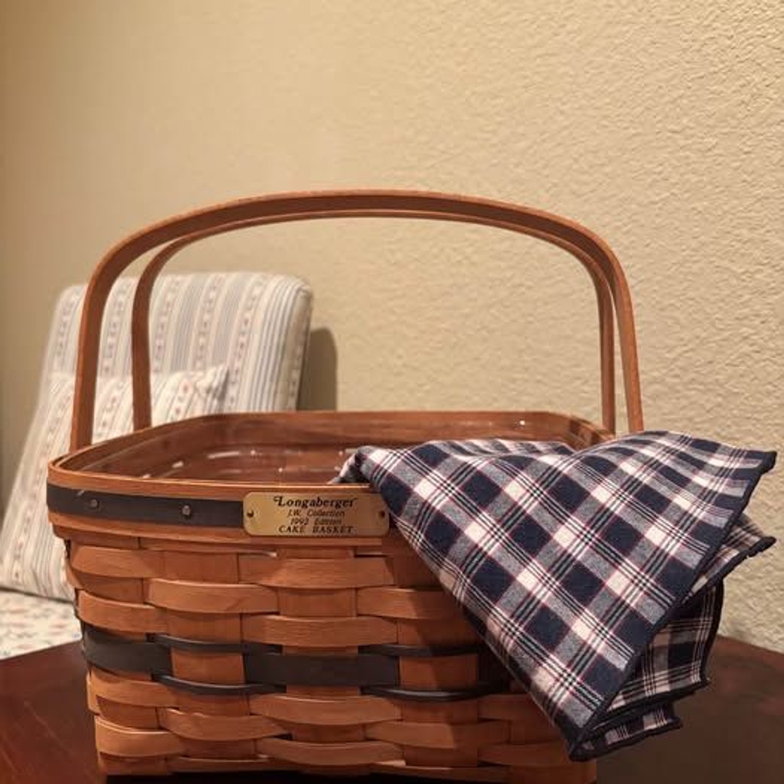 Vintage 1992 Longaberger Cake Basket with Liner, Riser, Embroidered Tea Towel Vintage 1992 Longaberger Cake Basket with Liner, Riser, Embroidered Tea Towel