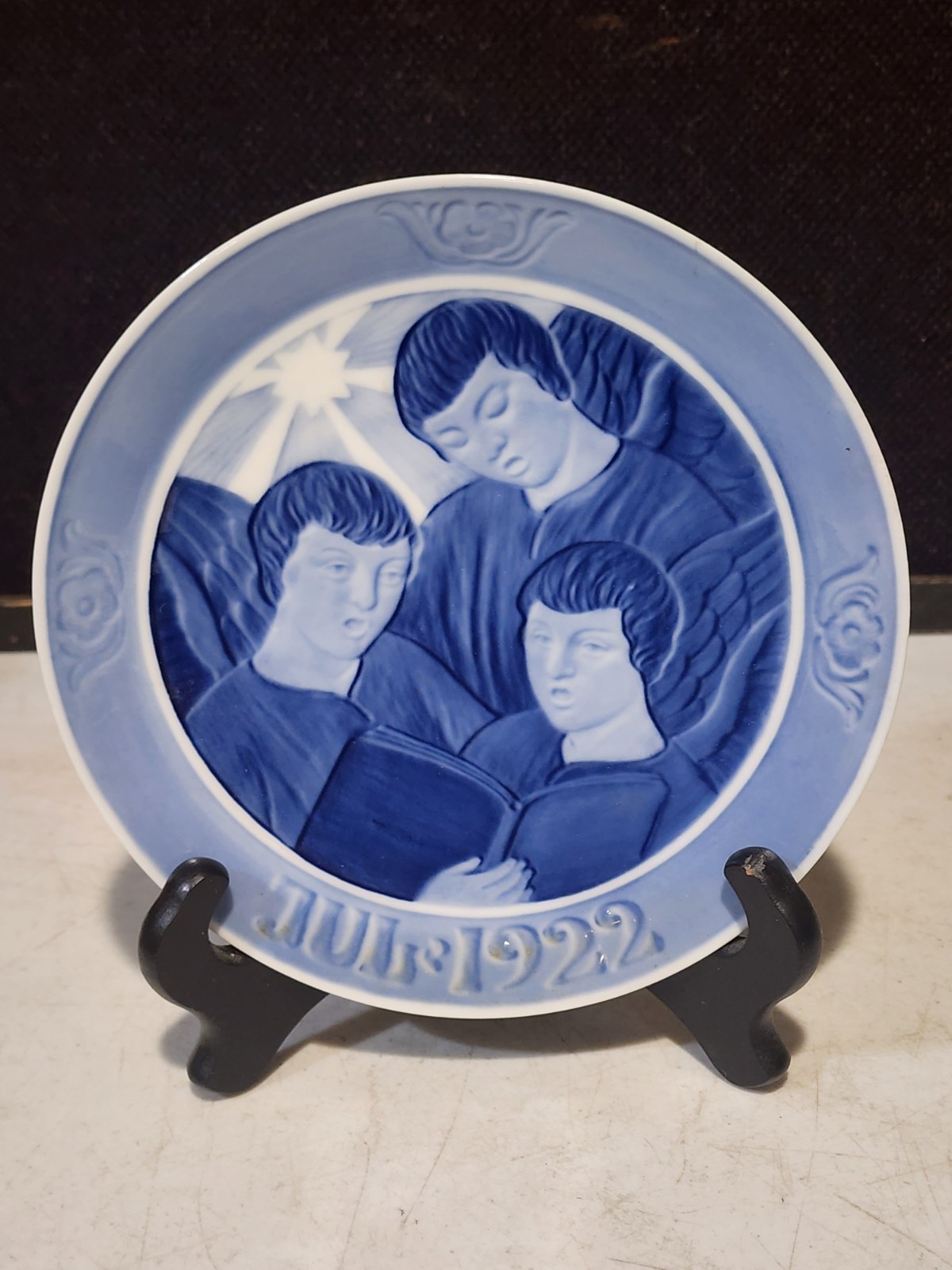 Royal Copenhagen 1922 Christmas Plate