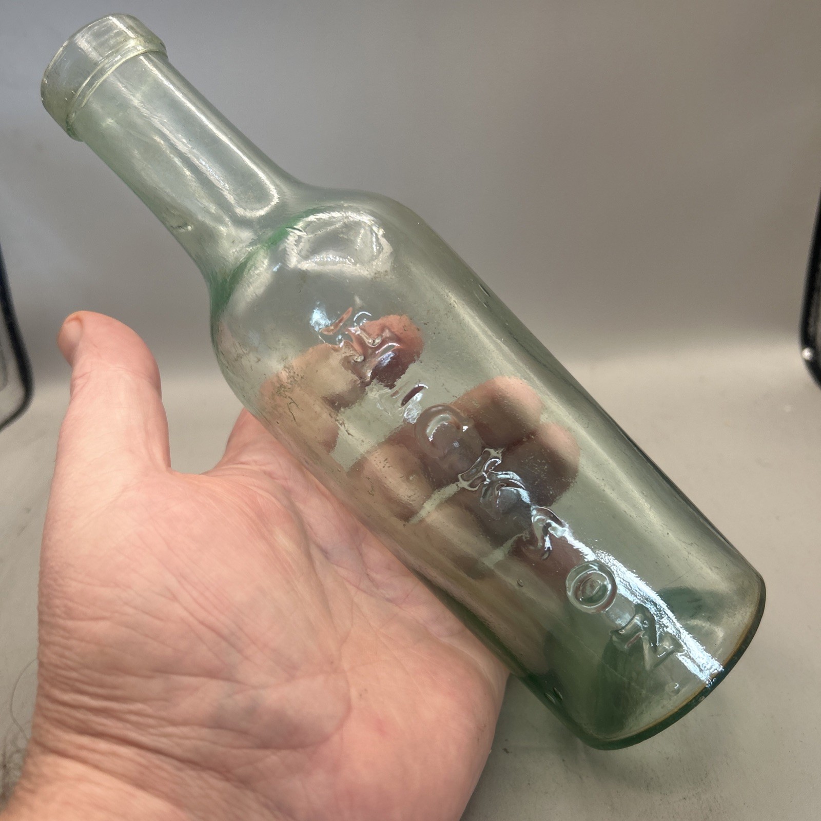 SUPERB EARLY VICTORIAN PONTILLED PICKLE OR SAUCE BOTTLE HICKSON 72 WELBECK ST