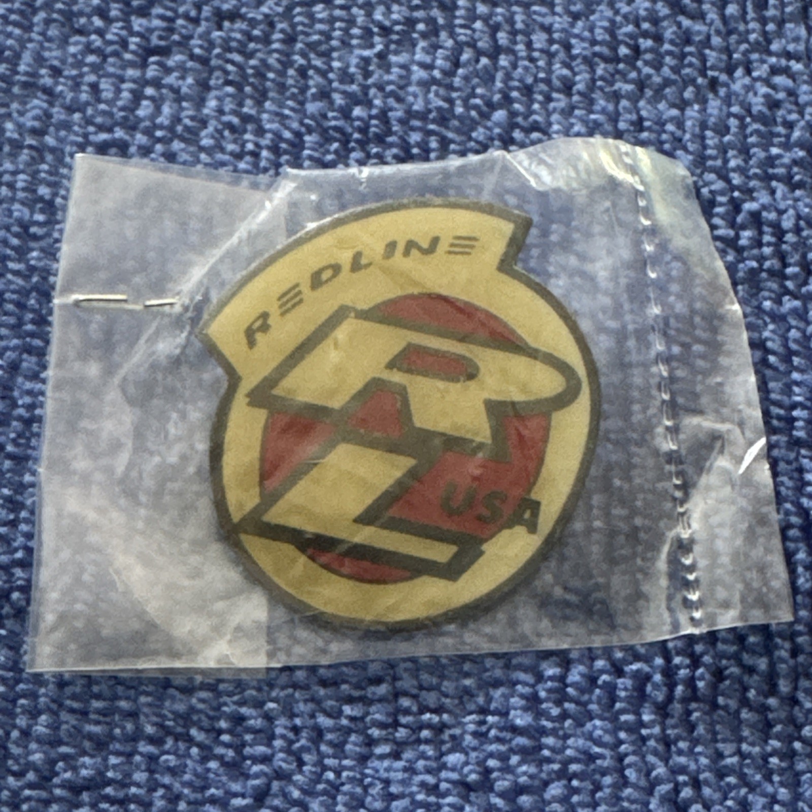 VINTAGE REDLINE BMX MID SCHOOL ERA HAT, LAPEL PIN OR BADGE NEW IN BAG