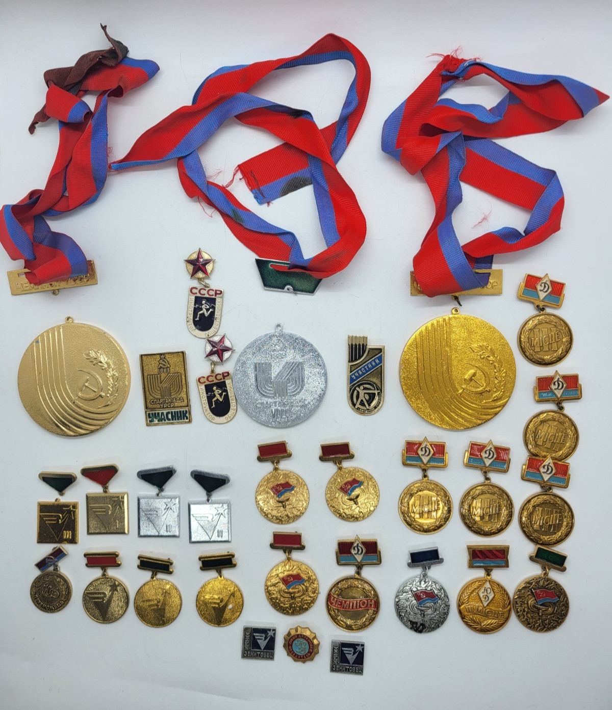 Set of awards in archery champion winner of the USSR Spartakiad medals badges