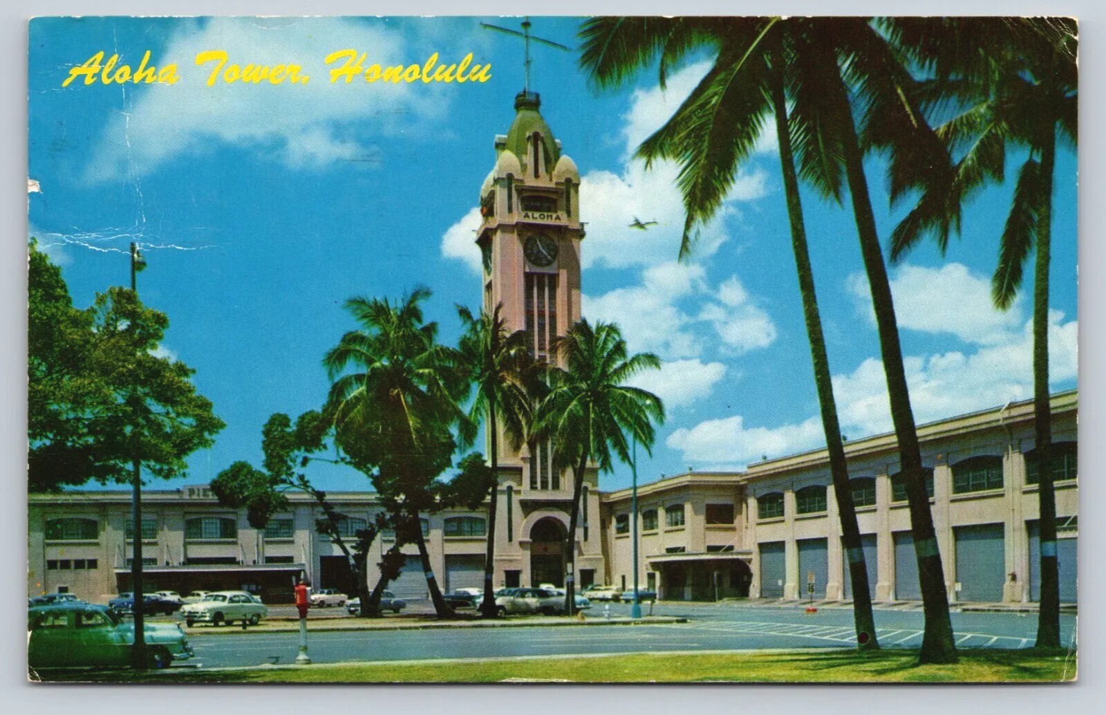 Honolulu Hawaii Aloha Tower PM 1961 Retro Cars Street View Postcard Vintage B7