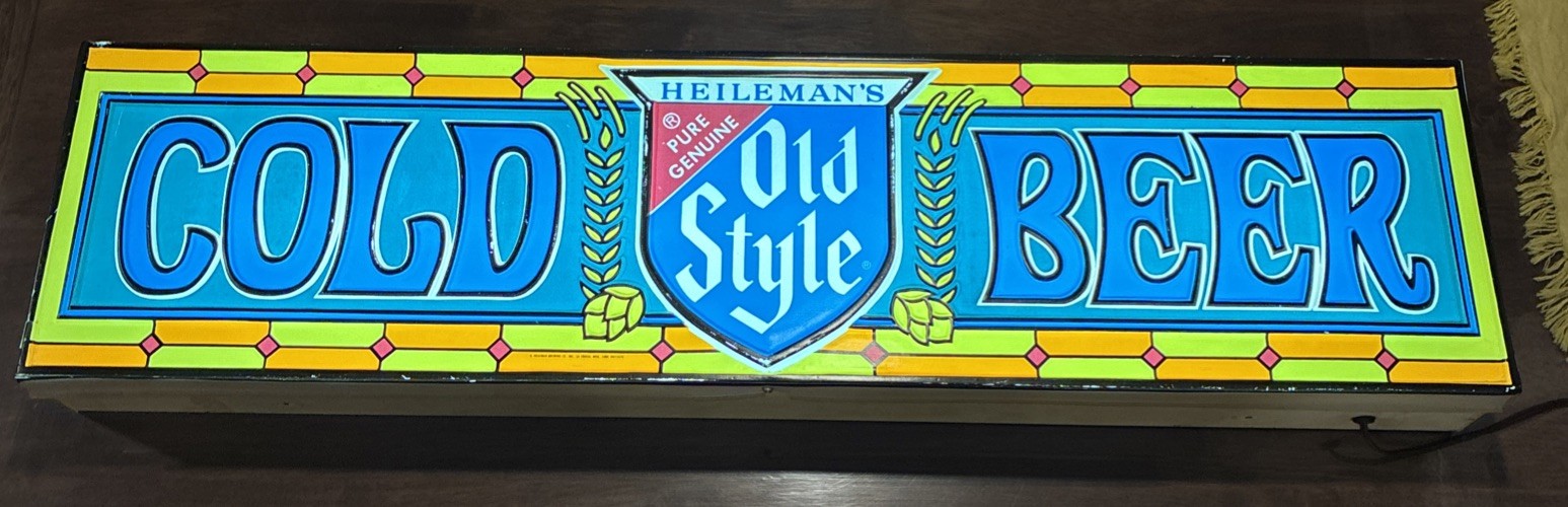 Vintage Heileman’s Old Style Cold Beer Lighted Sign