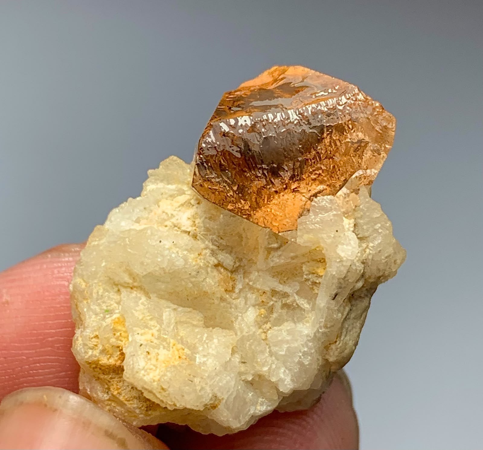 30 Carat Top Quality Topaz Crystal from Pakistan