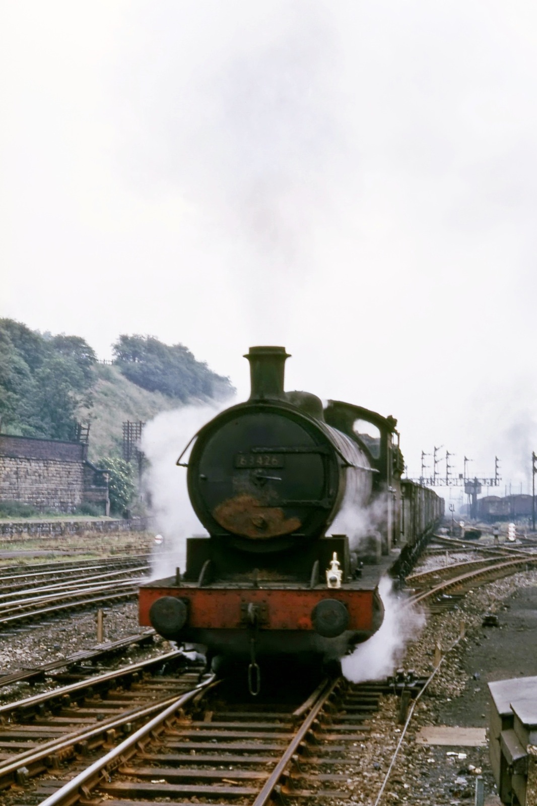 British Rail Raven Q6 63426 Wakefield Kirkgate 06/07/66 Rail Photo R0535