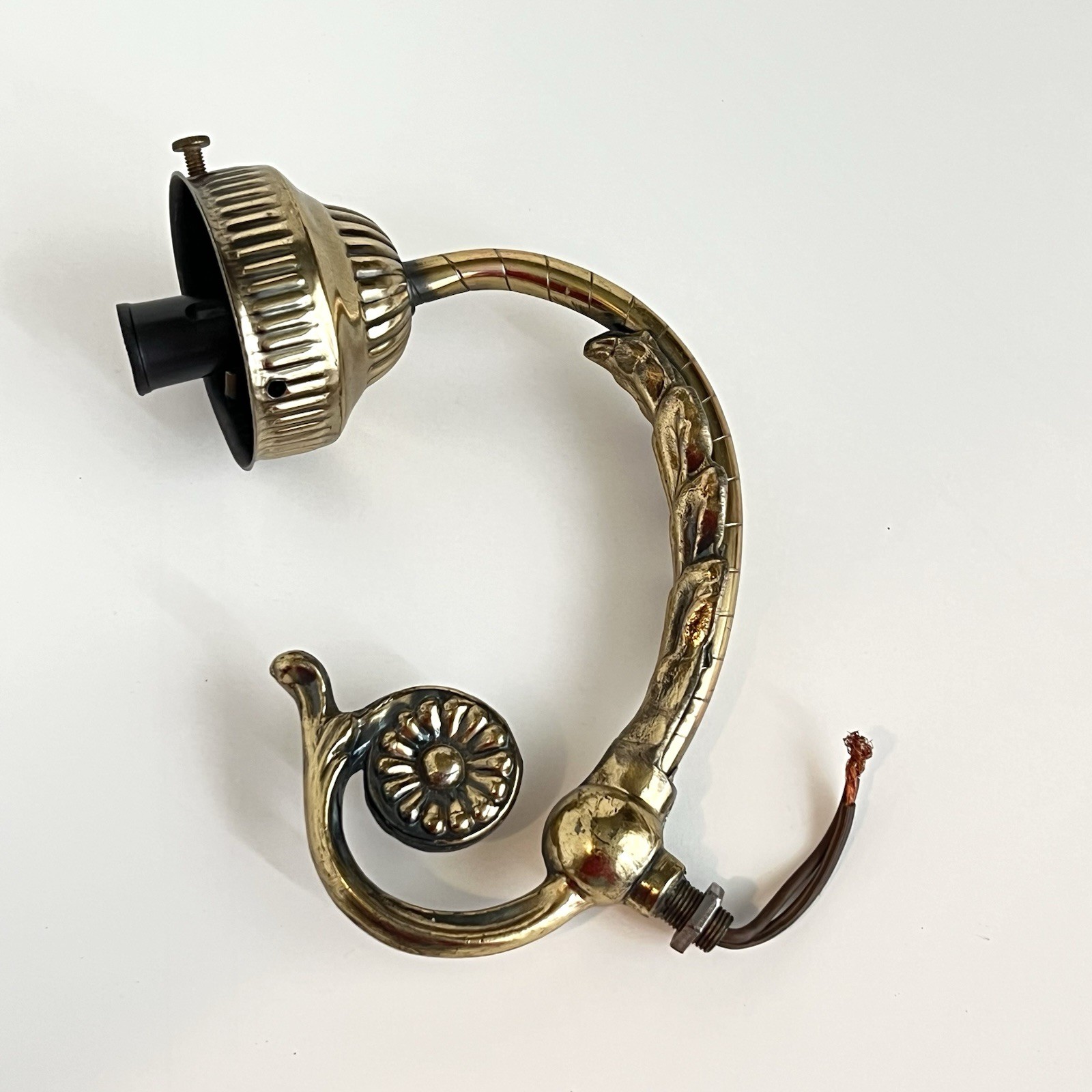 Antique Brass Electric Wall Sconce Light Fixture Spirals Nouveau Rococo Antique Brass Electric Wall Sconce Light Fixture Spirals Nouveau Rococo