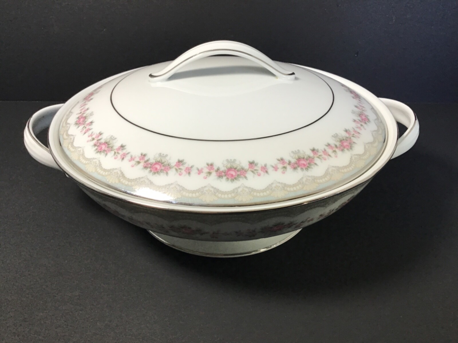 Noritake Glenwood  Round Covered Vegetable Bowl