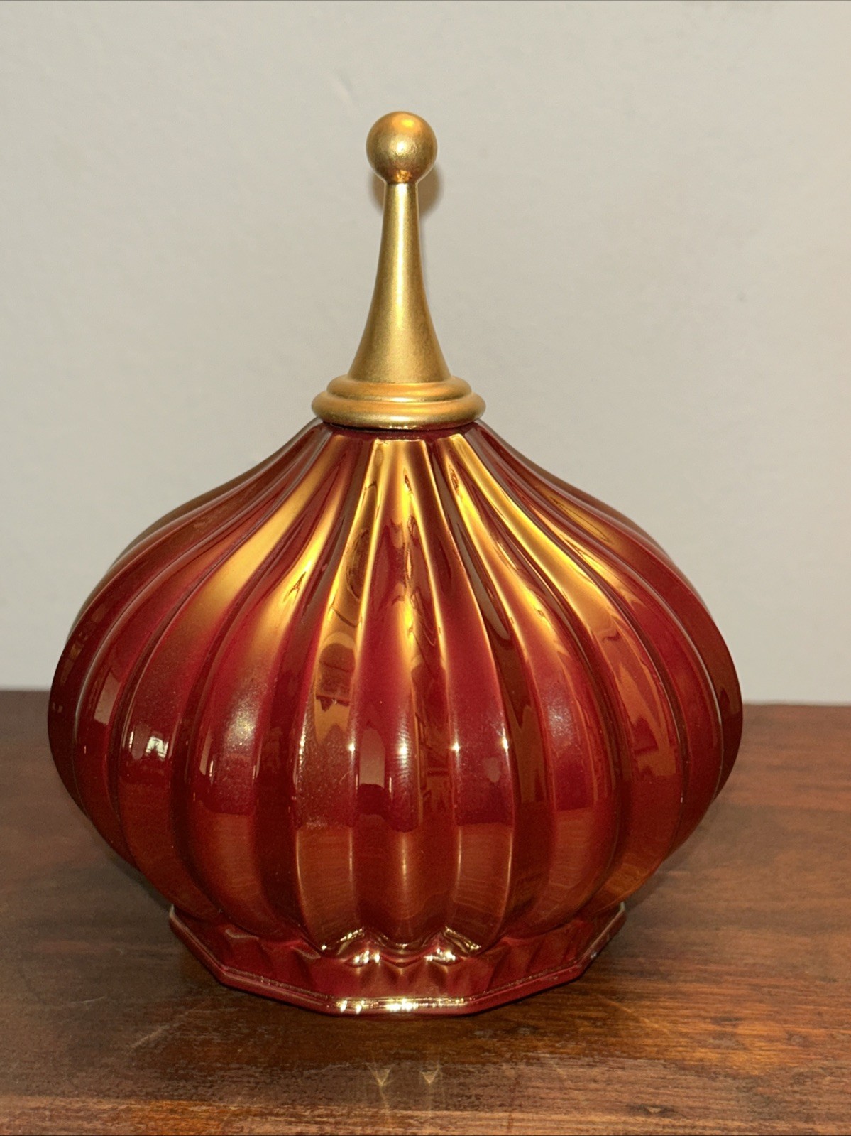 Lladro Deep  Red  Purple Spire 1001 Lights Without Candle No Chips See Pics