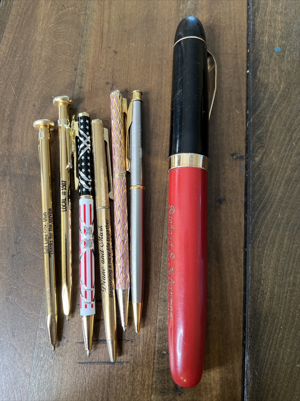 vintage advertising & Customized pens lot Lylly, Statue Of Liberty, Etc