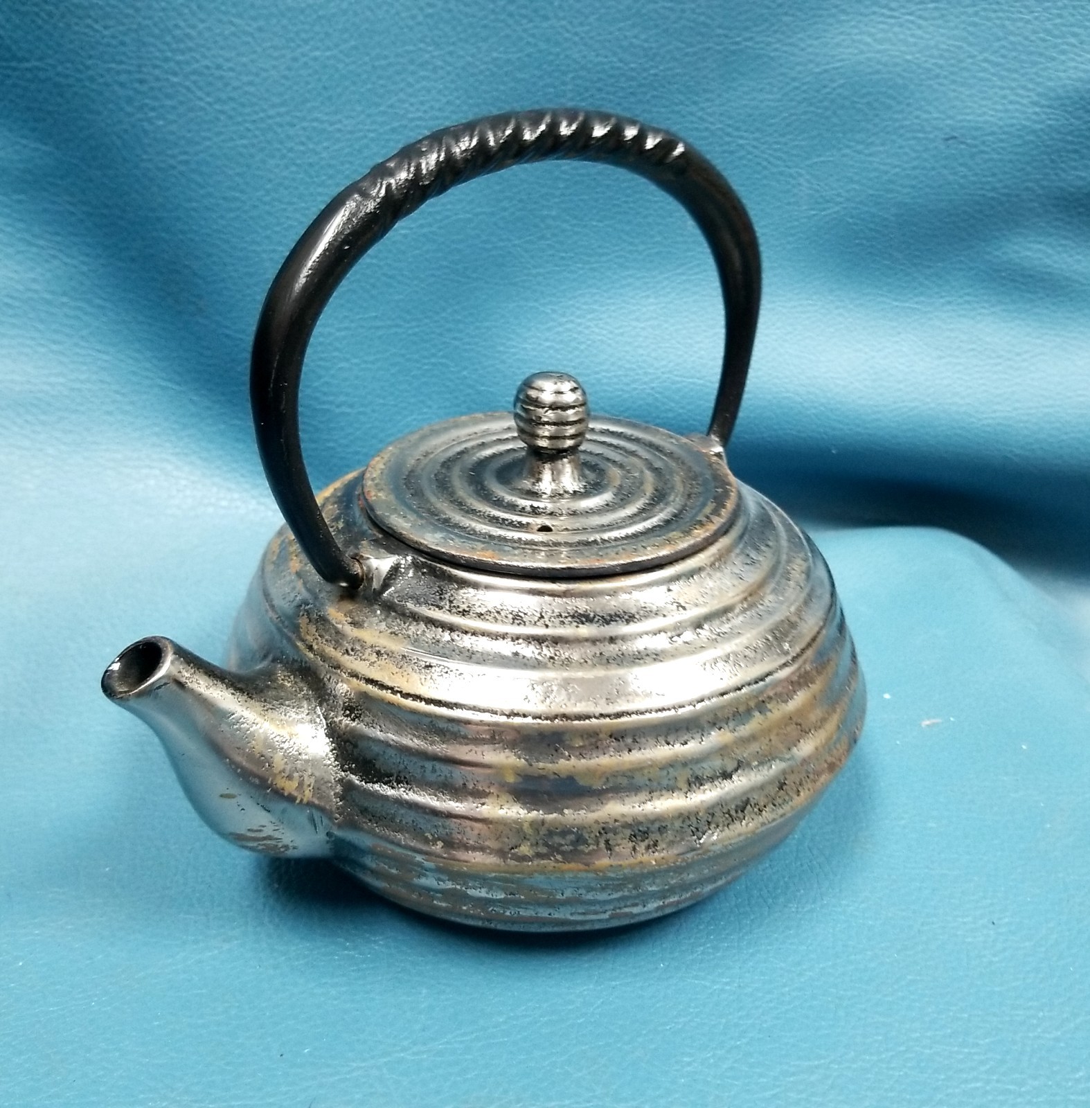 VTG Iwachu Nanbu Tekki Japanese Cast Iron Teapot Kettle 6x7\