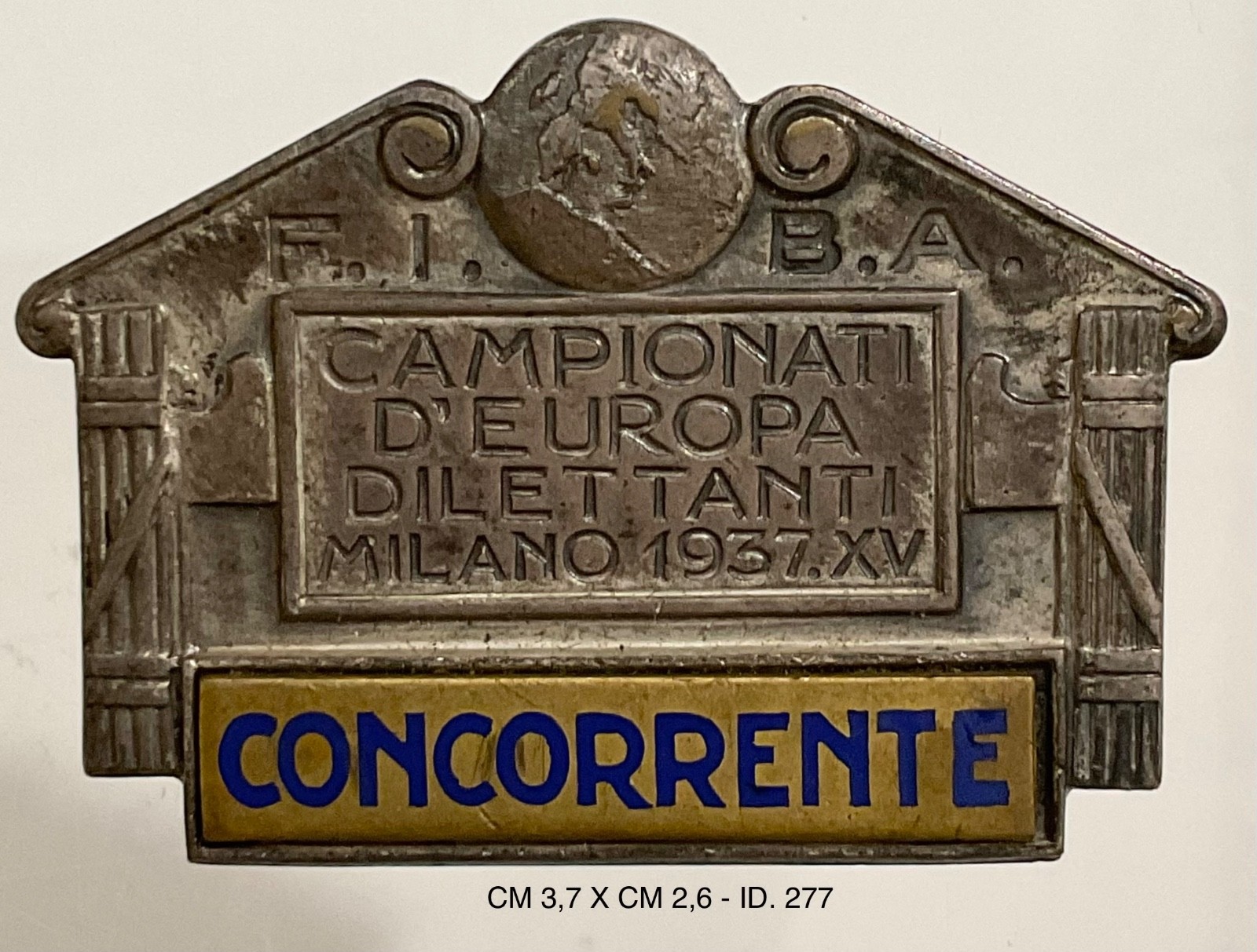 MILANO CAMPIONATI D’EUROPA DILETTANTI 1937 DISTINTIVO CONCORRENTE PROD PICCHIANI