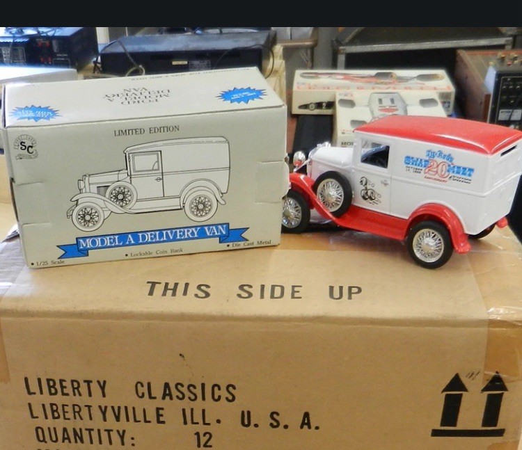 (1) Liberty Classics Ford Model 