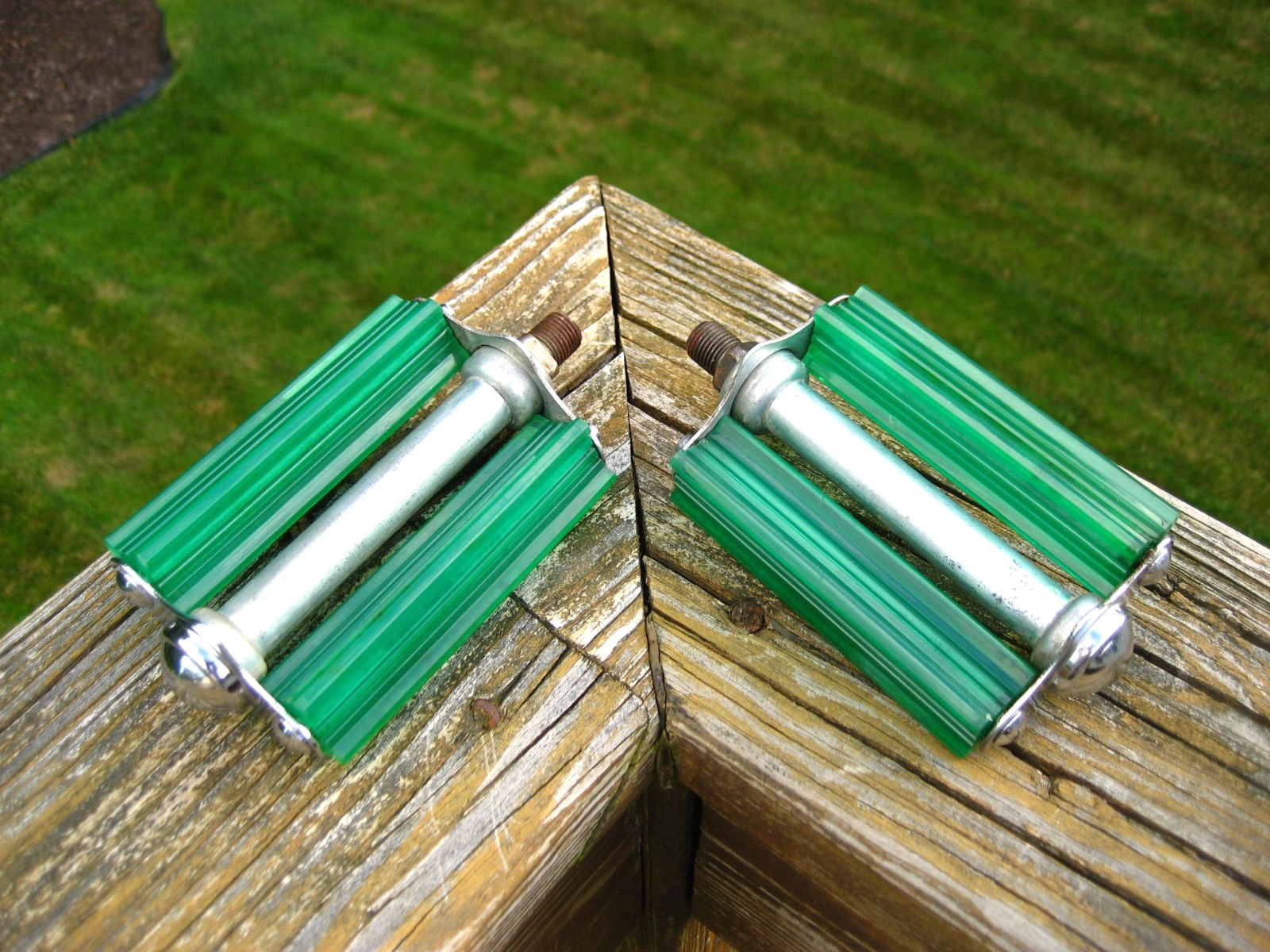 Vintage Torrington Green Bicycle Pedals