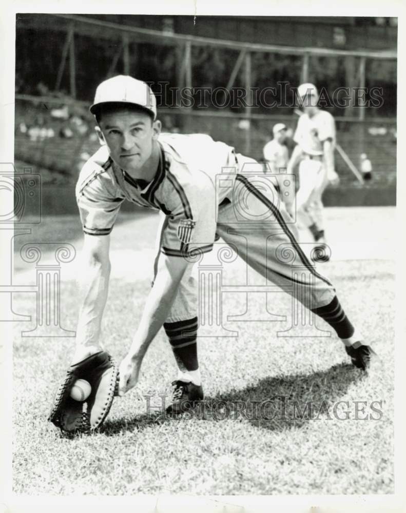 Press Photo St. Louis Browns baseball player George McQuinn - lrs27639 Press Photo St. Louis Browns baseball player George McQuinn - lrs27639
