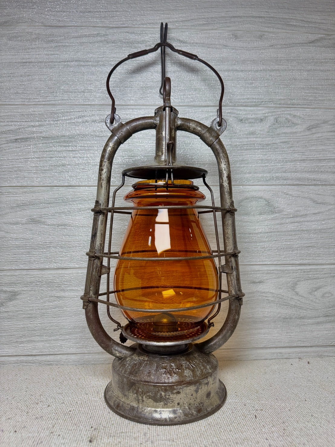 Glass Globe Feuerhand oil lamp # 323 327 201 223 257 262 305 Dietz 852 Glass Globe Feuerhand oil lamp # 323 327 201 223 257 262 305 Dietz 852