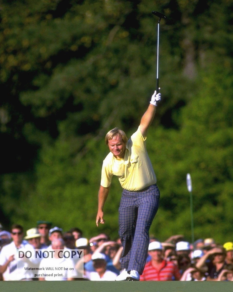 JACK NICKLAUS AT THE 1986 MASTERS GOLF TOURNAMENT - 8X10 SPORTS PHOTO (CC-858)