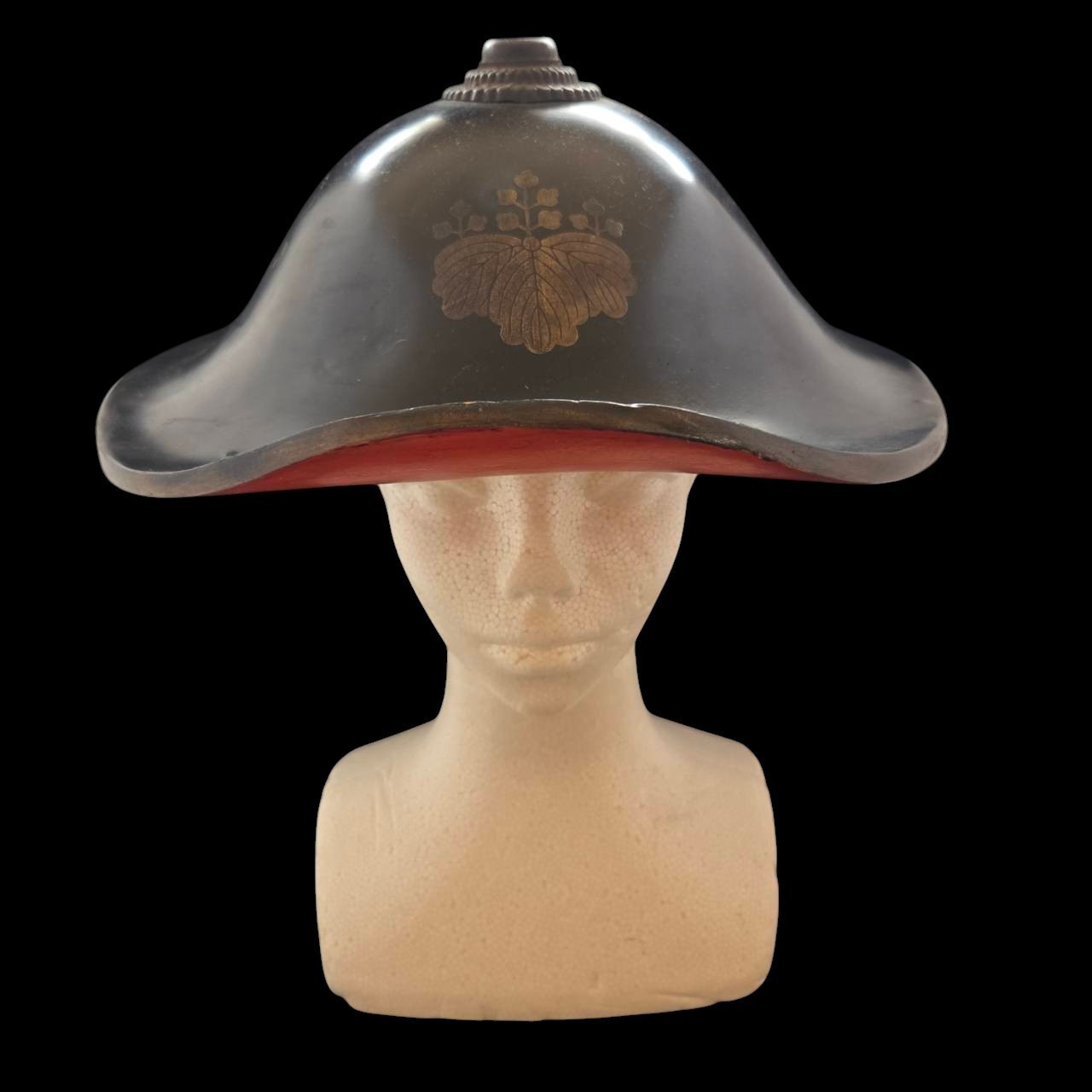 Japanese Jingasa Samurai Hat Antique Edo Lacquer Gold Paulownia Crest Armor Art