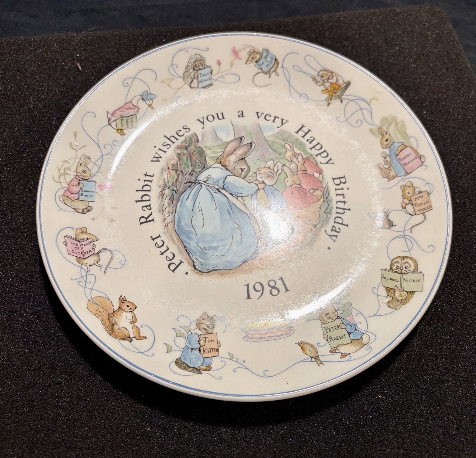 Wedgwood 1981 Peter Rabbit Birthday Plate 8” Beatrix Potter England NIB (b)