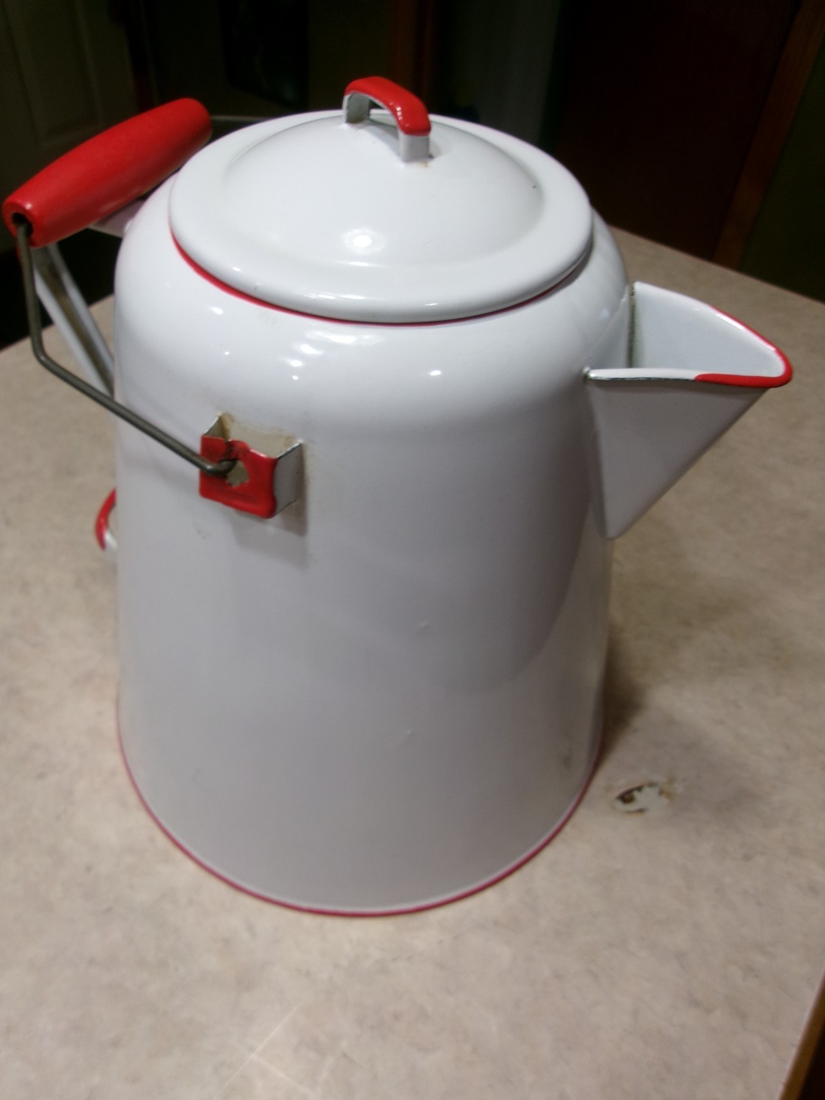 Vtg 1940's Primitive Farmhouse White & Red Enamelware Cowboy Campfire Coffee Pot