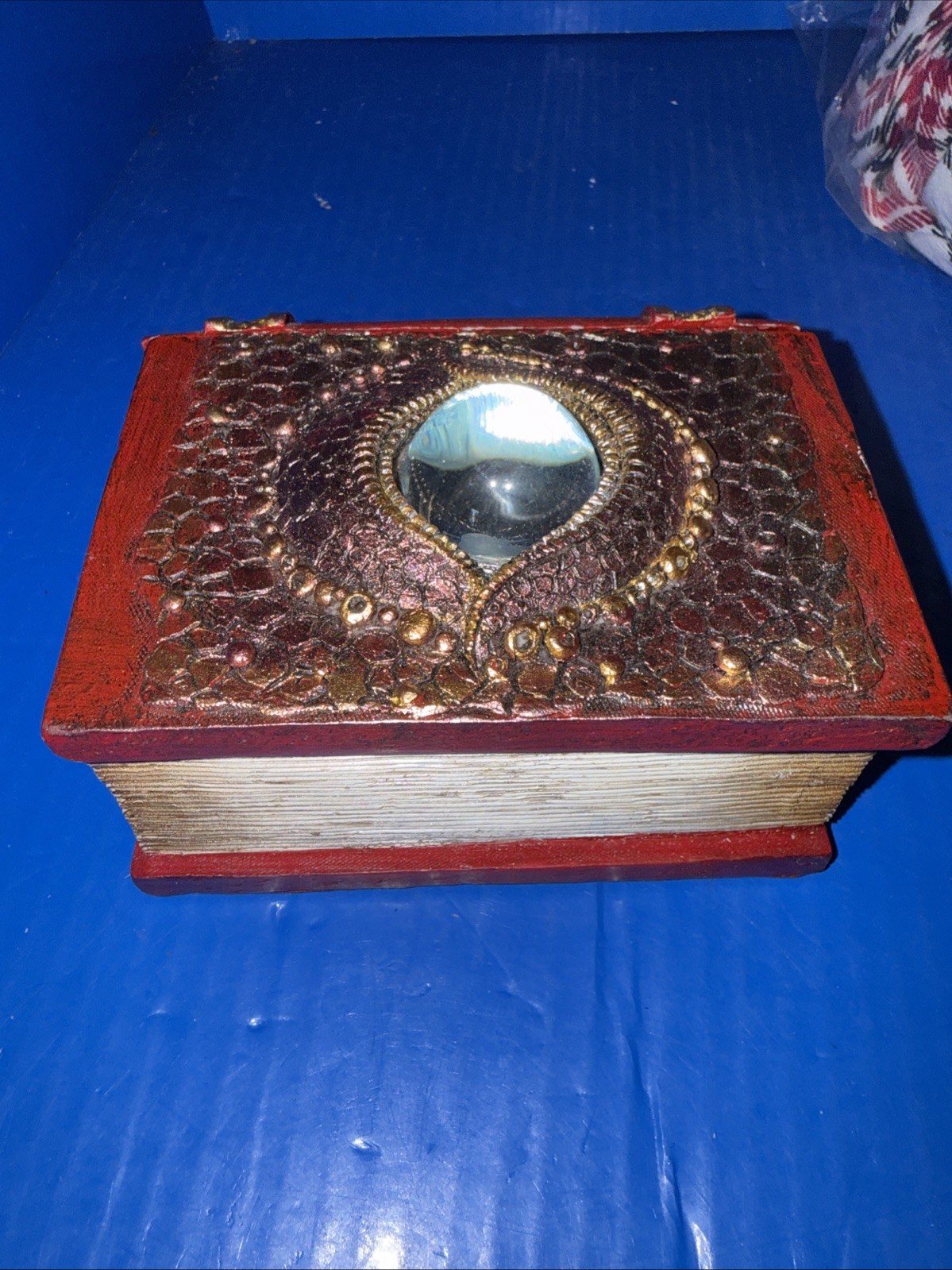Celtic Knotwork Ebros Dragon’s Eye Handpainted Trinket Box 4.5”x2.5” Celtic Knotwork Ebros Dragon’s Eye Handpainted Trinket Box 4.5”x2.5”