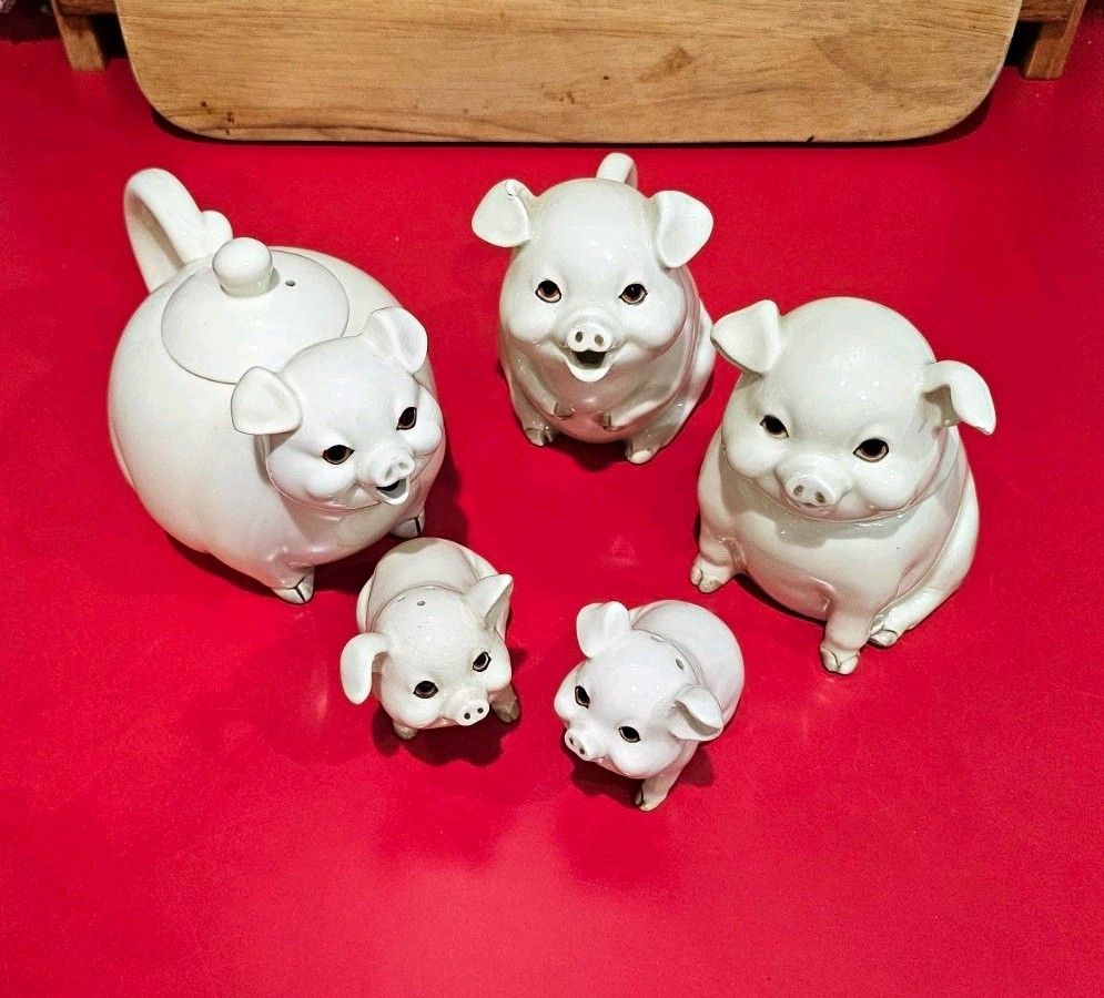 White Ceramic Pig Figurine Lot of 5 Glossy 3D Effect Animals Decor