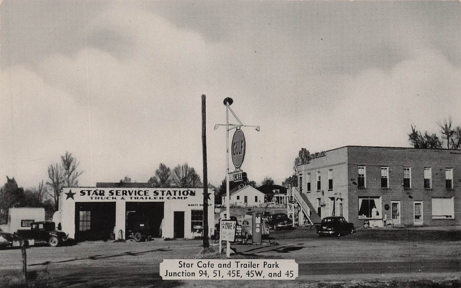 Fulton KY Kentucky Gulf Gas Station Star Cafe Truck Camp Park Vtg Postcard 3A